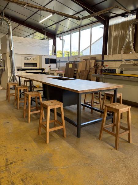 Ilot central sur mesure bois métal avec tabouret